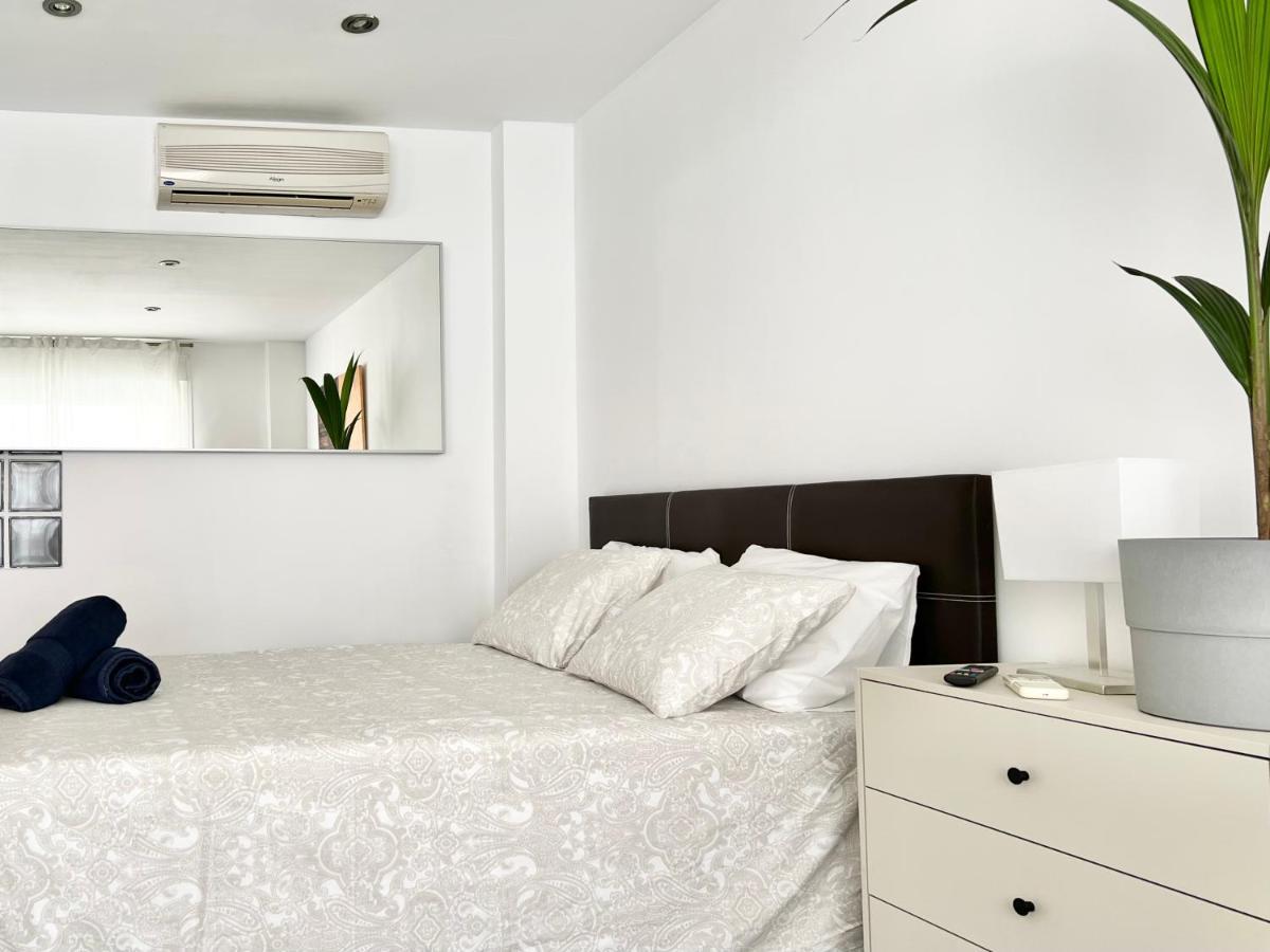 Apartamentos Varela 14 มาลากา ภายนอก รูปภาพ